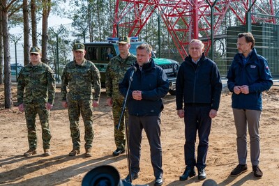 Wizyta Ministra MSWiA przy granicy 