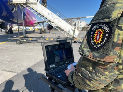 Antyterroryści ćwiczyli na gdańskim lotnisku Antyterroryści ćwiczyli na gdańskim lotnisku