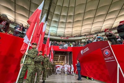 Straż Graniczna podczas otwarcia meczu 