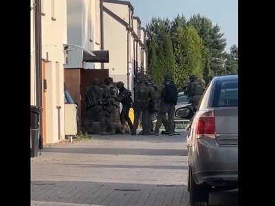 Funkcjonariusze Straży Granicznej podczas wykonywania czynności służbowych Funkcjonariusze Straży Granicznej podczas wykonywania czynności służbowych