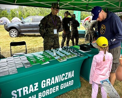 Straż Graniczna na rodzinnym pikniku „Bezpieczne Niebo – Rodzinny Dzień z Dronami” Straż Graniczna na rodzinnym pikniku „Bezpieczne Niebo – Rodzinny Dzień z Dronami”