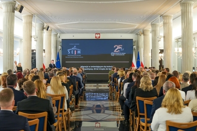 Gen. dyw. SG Robert Bagan odznaczony podczas 25-lecia Urzędu do Spraw Cudzoziemców Gen. dyw. SG Robert Bagan odznaczony podczas 25-lecia Urzędu do Spraw Cudzoziemców