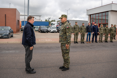 Wizyta Ministrów Obrony Narodowej oraz Spraw Wewnętrznych i Administracji na granicy polsko-ukraińskiej Wizyta Ministrów Obrony Narodowej oraz Spraw Wewnętrznych i Administracji na granicy polsko-ukraińskiej