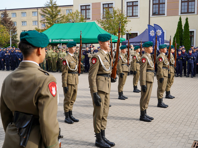 III finał Ogólnopolskiego Przeglądu Musztry Oddziałów o Profilu Mundurowym i Klas Mundurowych III finał Ogólnopolskiego Przeglądu Musztry Oddziałów o Profilu Mundurowym i Klas Mundurowych
