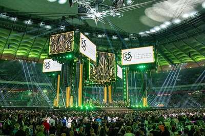 Orkiestra Reprezentacyjna Straży Granicznej na scenie PGE Narodowego Orkiestra Reprezentacyjna Straży Granicznej na scenie PGE Narodowego