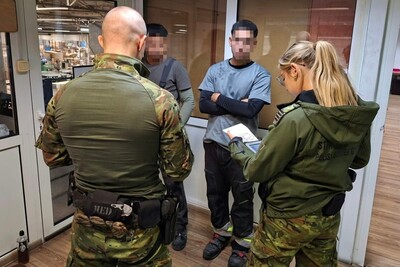 Ponad 1400 kontroli i ponad 80 zatrzymanych cudzoziemców. Wspólna akcja Straży Granicznej i Policji Ponad 1400 kontroli i ponad 80 zatrzymanych cudzoziemców. Wspólna akcja Straży Granicznej i Policji